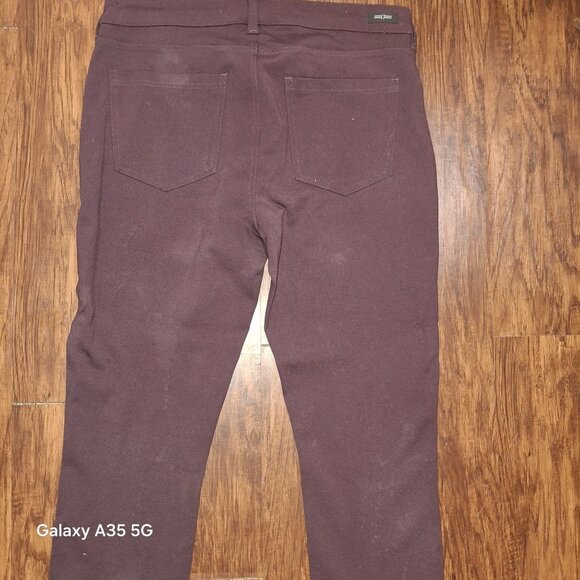 Cotton Blend Stretch Denim - Picture 4 of 8